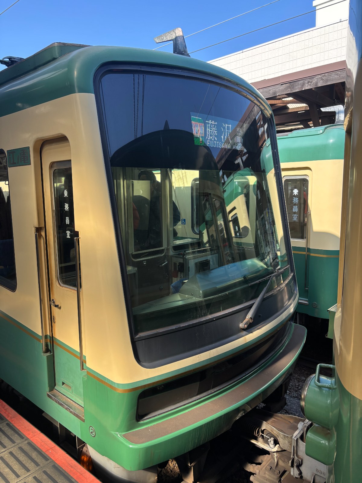 Train — color palette from Kamakura, Kanagawa